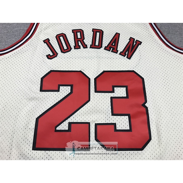 Camiseta Chicago Bulls Michael Jordan NO 23 Mitchell & Ness Chainstitch Crema